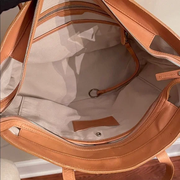 SHINOLA Detroit Large Leather Tote Bag - Picture 11 of 17